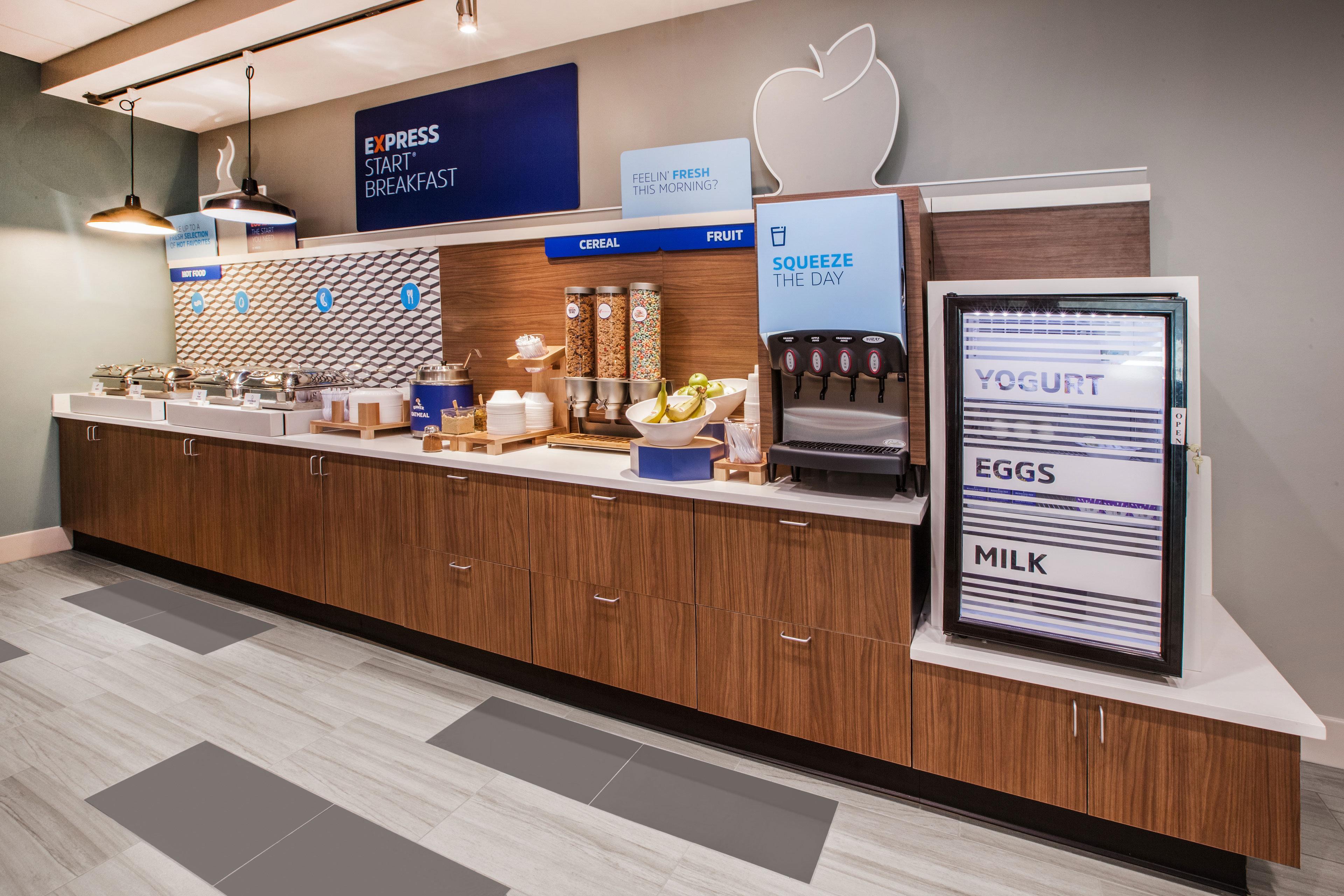 Holiday Inn Express Fullerton-Anaheim By Ihg Exterior photo