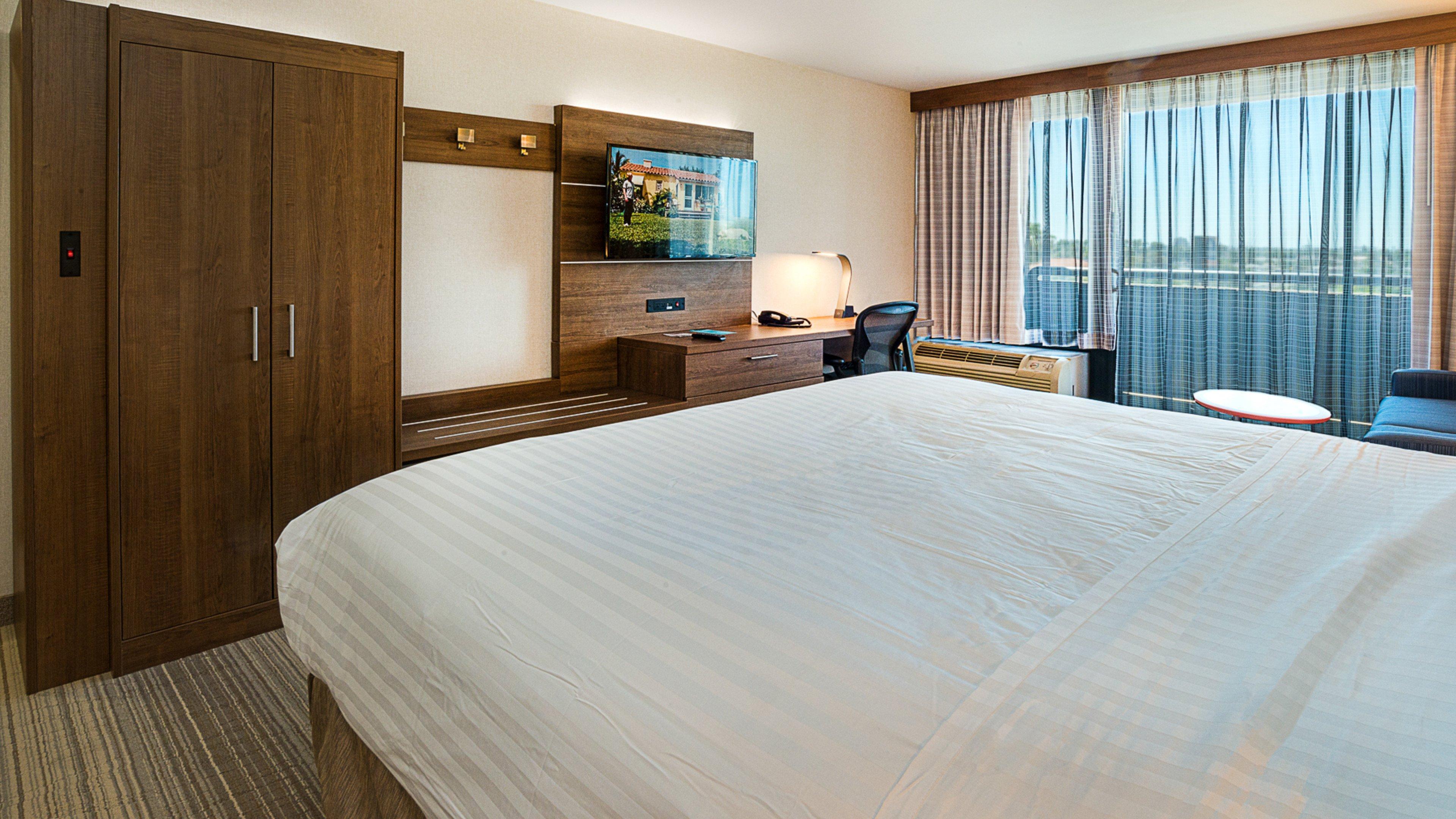 Holiday Inn Express Fullerton-Anaheim By Ihg Exterior photo