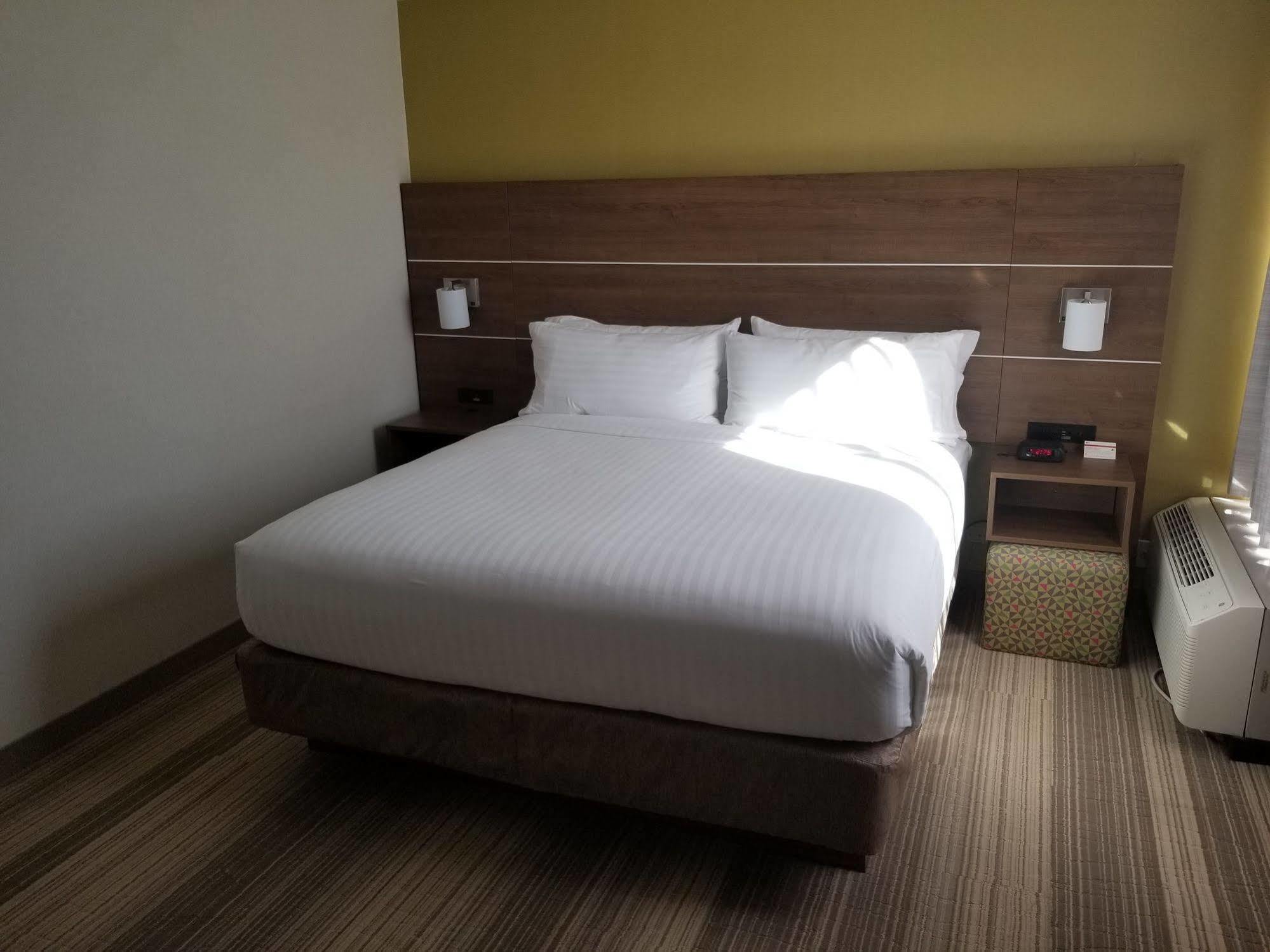 Holiday Inn Express Fullerton-Anaheim By Ihg Exterior photo